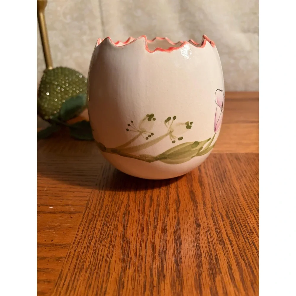 Vintage Hand Painted Cracked Egg Planter - Pastel‎ Floral Ceramic Succulent Pot
